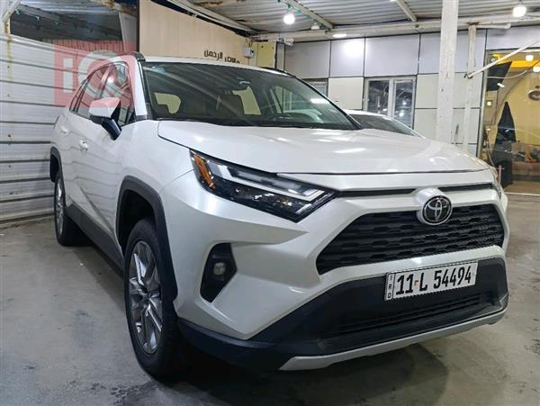 Toyota for sale in Iraq